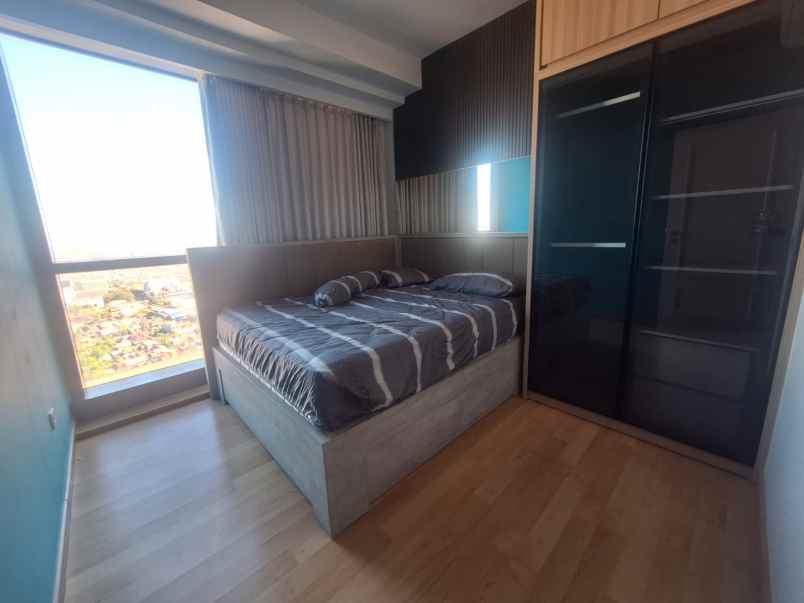 disewakan apartemen the peak residence lt 22