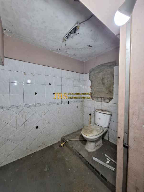 disewakan ruko gudang kantor jalan krakatau ujung dekat