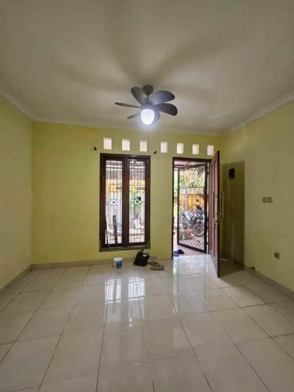 disewakan rumah cirendeu dalam komplek akses 2 mobil