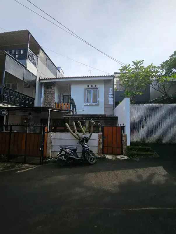 disewakan rumah cirendeu dalam komplek akses 2 mobil