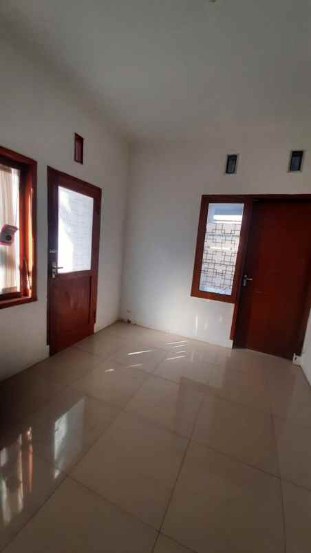 disewakan rumah cisaranten kulon arcamanik