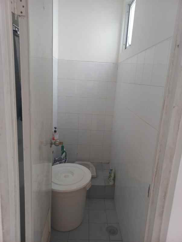 disewakan rumah cluster thames jgc jakarta