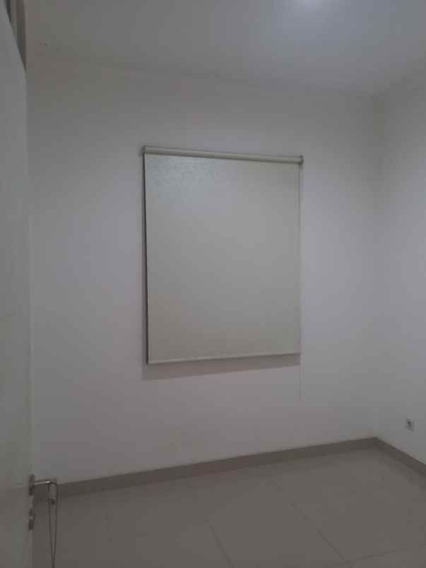 disewakan rumah cluster thames jgc jakarta