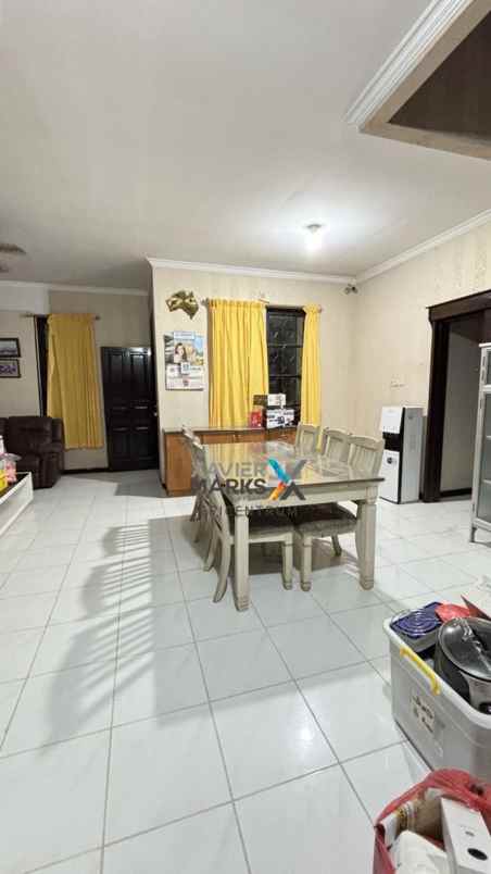 disewakan rumah di dharmahusada mas full furnished