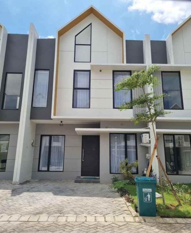 disewakan rumah eastern park sukolilo