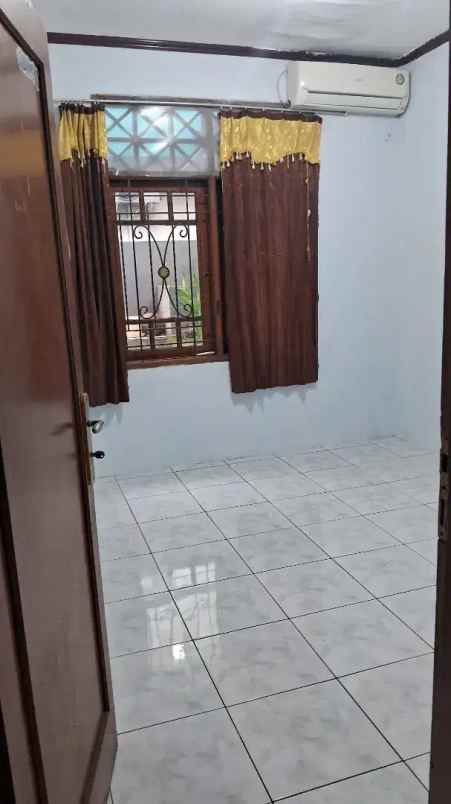 disewakan rumah gandaria selatan