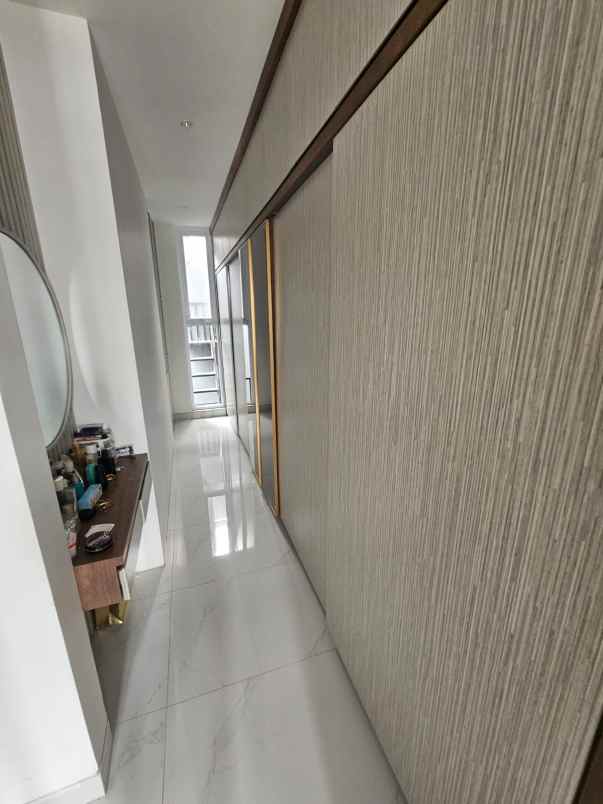 disewakan rumah jalan golf avenue