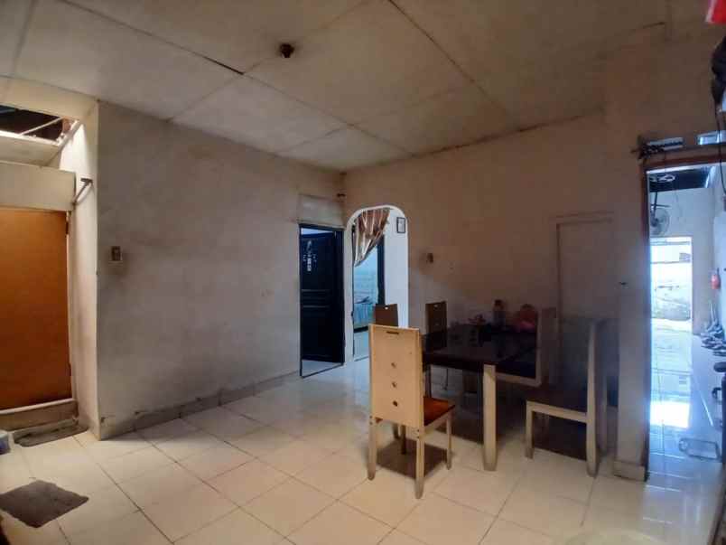 disewakan rumah jl pasar 3 gg melur dalam