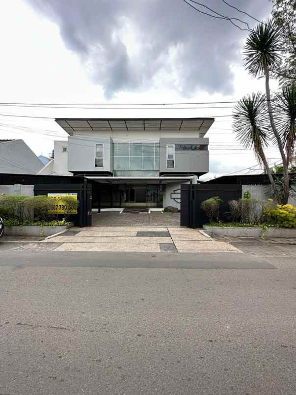 disewakan rumah jl taman wijaya kusuma