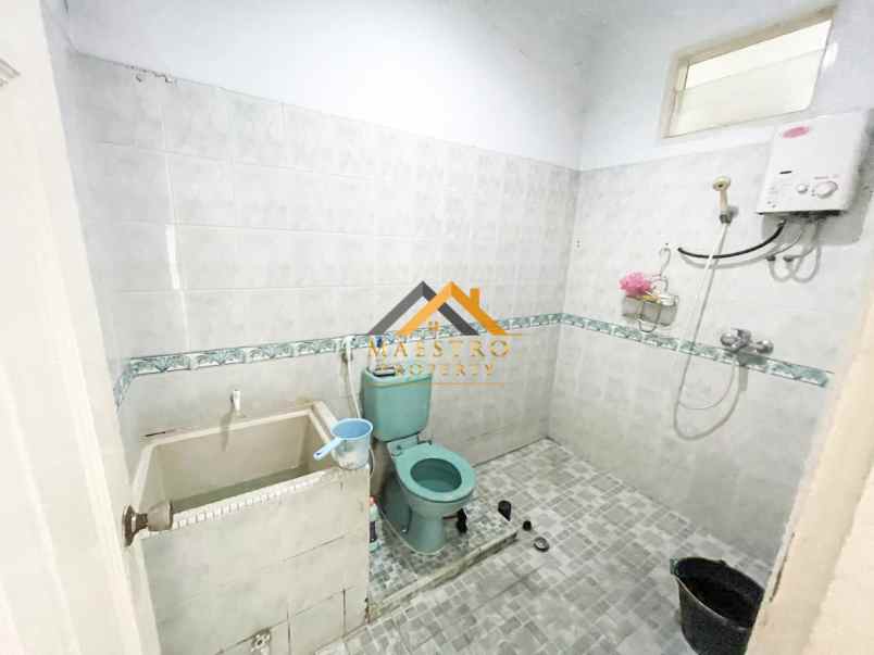 disewakan rumah komplek cemara hijau jalan