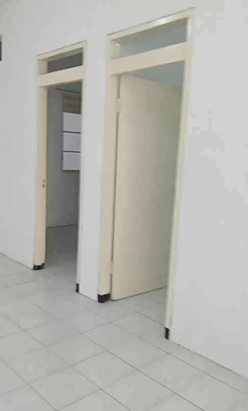 disewakan rumah kutisari indah