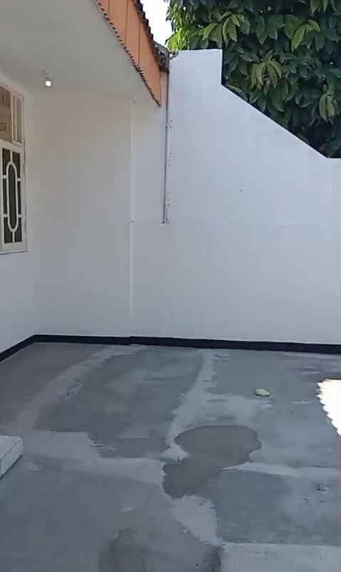disewakan rumah kutisari indah