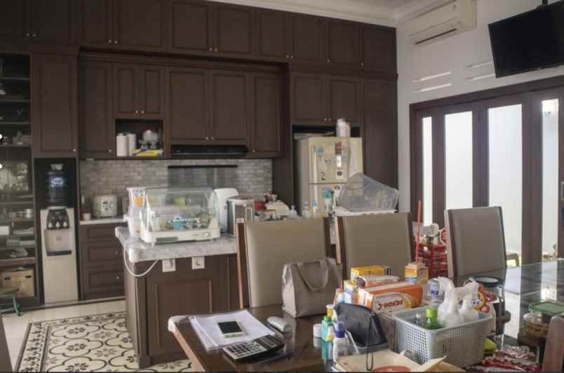 disewakan rumah menteng