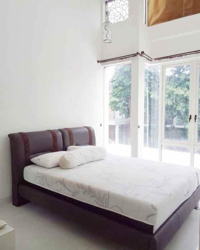 disewakan rumah mulyorejo