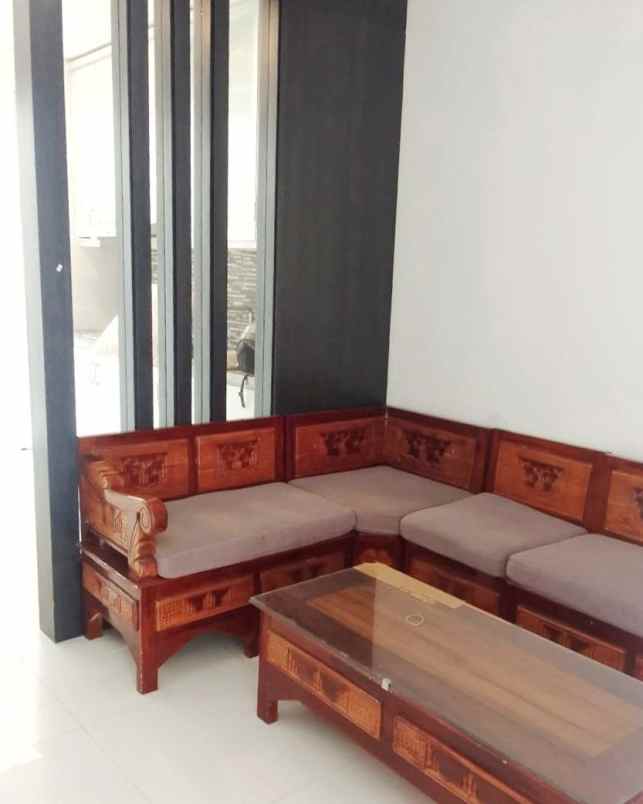 disewakan rumah mulyorejo