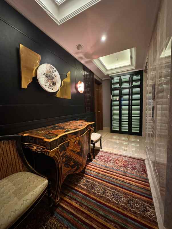 district 8 senopati apartemen 3br mewah full furnished