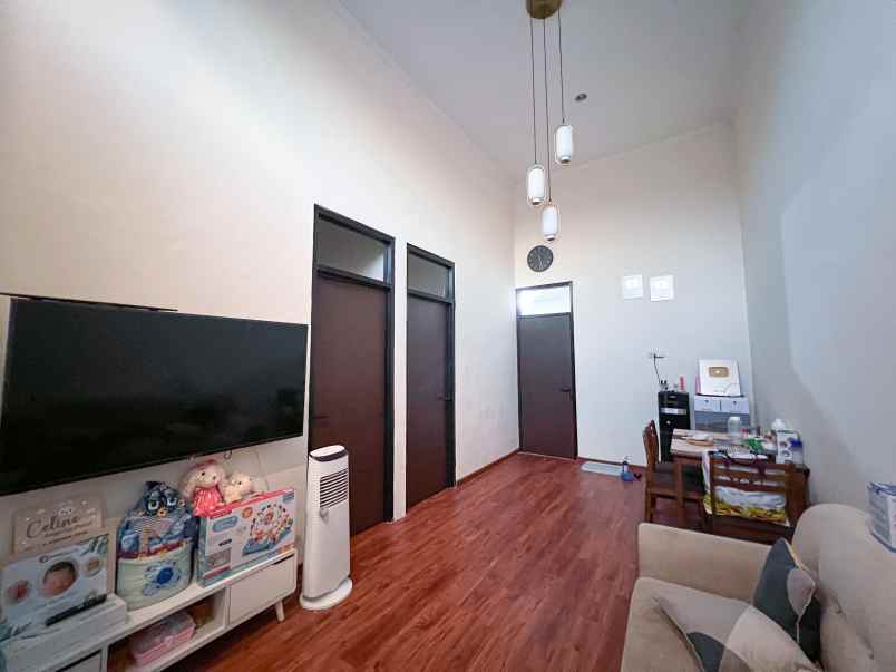 gunung anyar siap huni selangkah dari merr