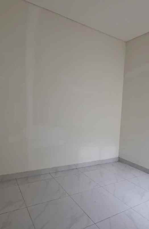 jual rugi rumah lavon 1 swan city tangerang