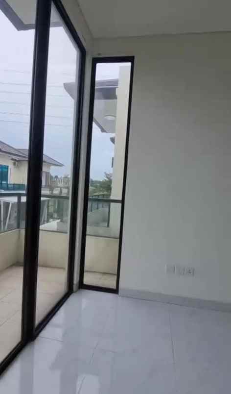 jual rugi rumah lavon 1 swan city tangerang