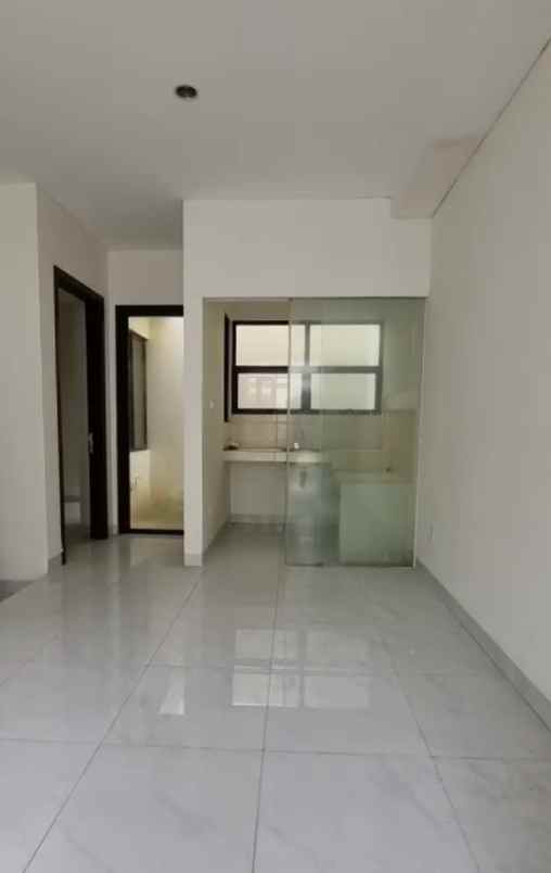 jual rugi rumah lavon 1 swan city tangerang