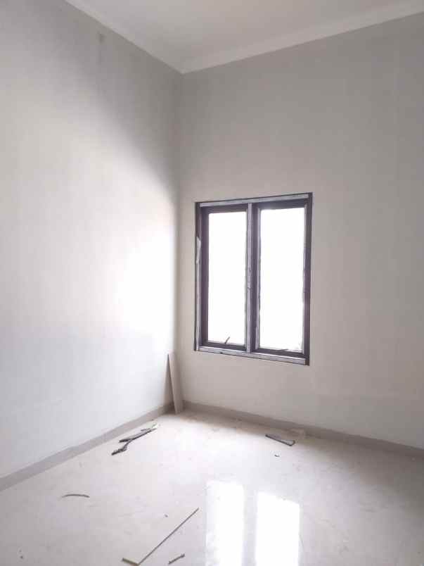 jual ruma 2 lantai siap huni free pajak pancoran mas