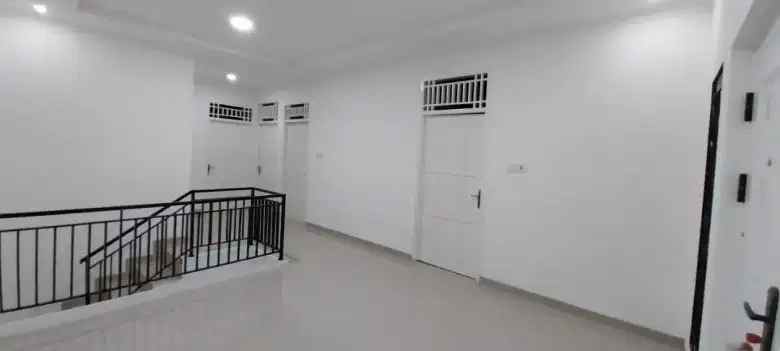 jual rumah cantik 2 lantai siap huni dikawasan rempoa