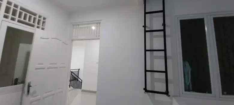 jual rumah cantik 2 lantai siap huni dikawasan rempoa