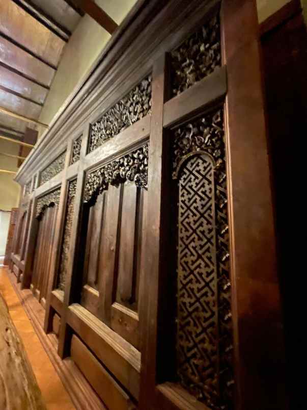 jual rumah furniture antik ratusan tahun