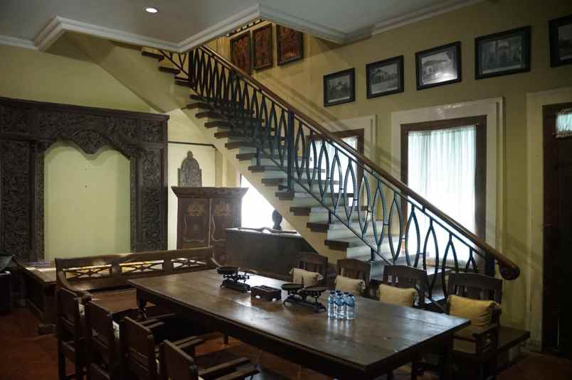 jual rumah furniture antik ratusan tahun