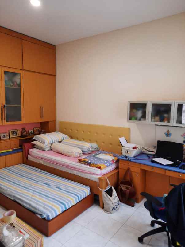 jual rumah mewah duri kepa jak bar