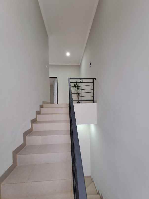 jual rumah minimalis modern dekat toll cinere depok