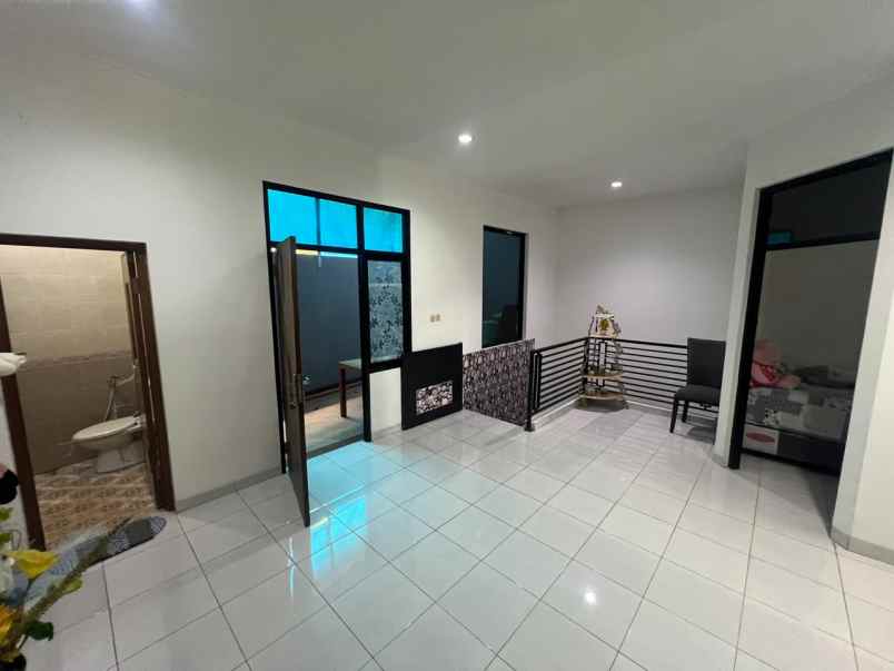 jual rumah sudah renov 2 lantai di pakuan 2 kota bogor