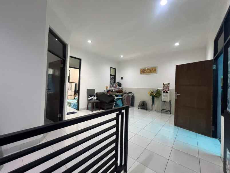 jual rumah sudah renov 2 lantai di pakuan 2 kota bogor