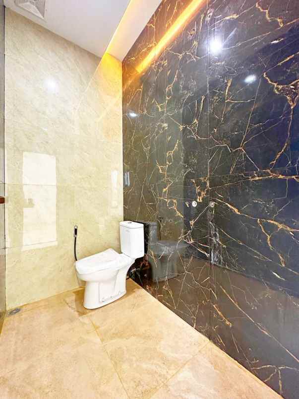 jual rumah townhouse murayya utan kayu matraman