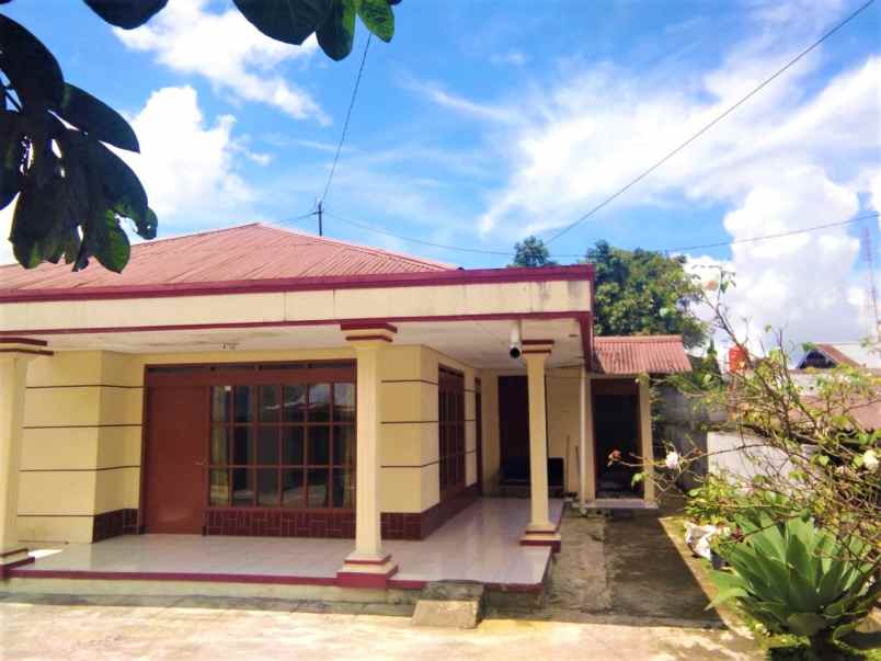 jual villa kawasan wisata tawangmangu karanganyar