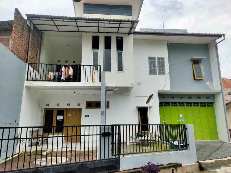 kost aktif 2 lantai strategis kawasan kampus sukoharjo