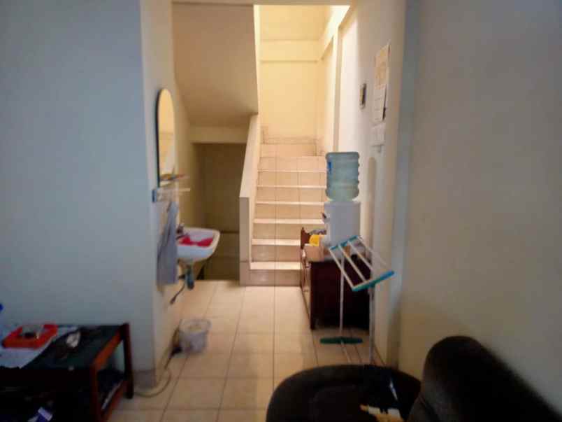 ruko 3 lantai gunung batu pasteur pinggir jalan shm