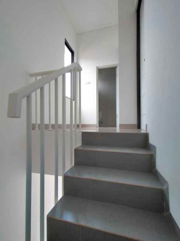 rumah 2 lantai 5 66 jt an di cisalak cimanggis depok