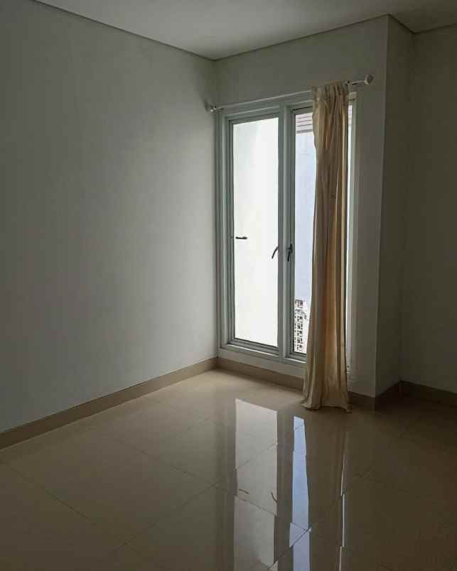 rumah 2 lantai dalam cluster di rempoa tangsel