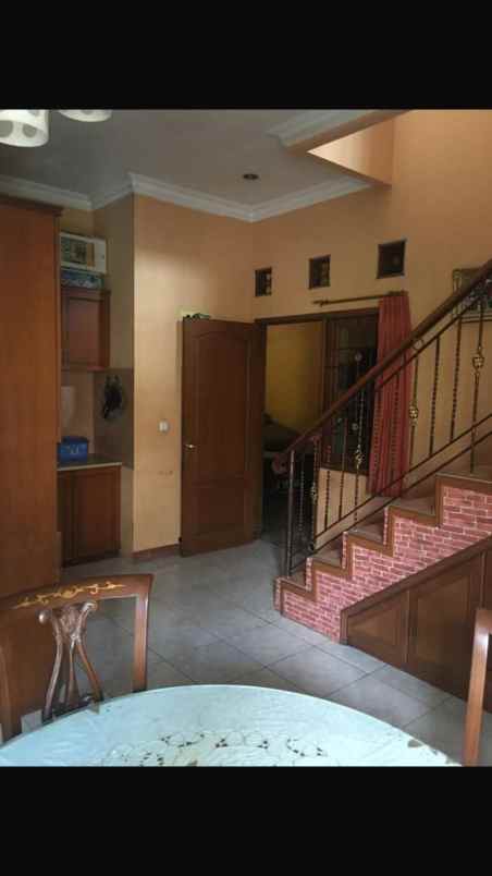 rumah 2 lantai di kelapa dua kebon jeruk jkt barat
