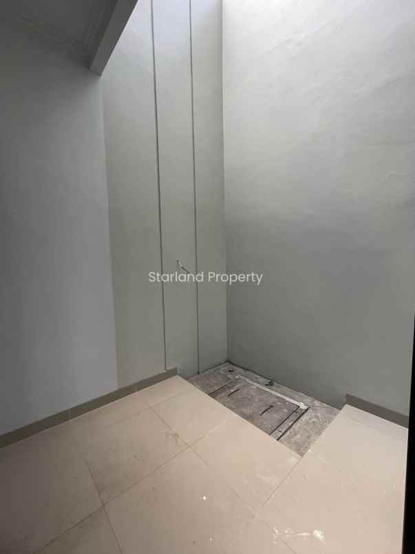 rumah 2 lantai konsep scandinavian di ciputat bintaro