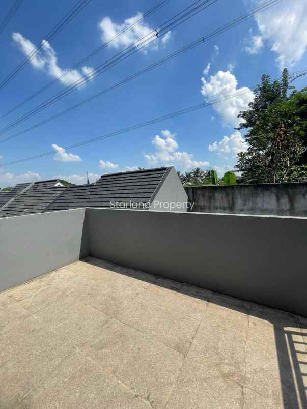 rumah 2 lantai konsep scandinavian di ciputat bintaro