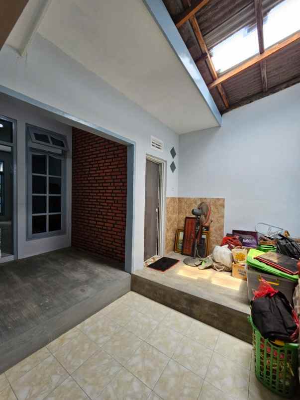 rumah 2 lantai lokasi sawojajar butuh cepat