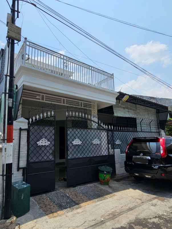 rumah 2 lantai lokasi sawojajar butuh cepat