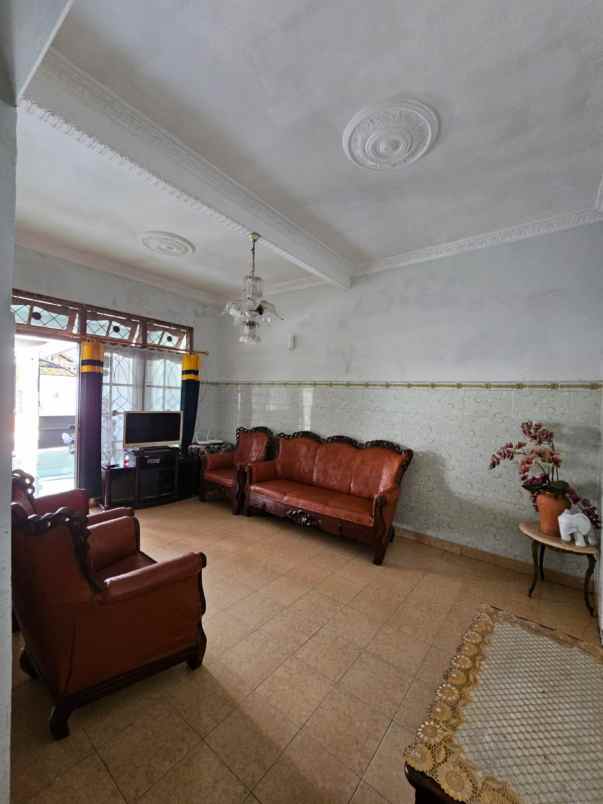 rumah 2 lantai lokasi sawojajar butuh cepat