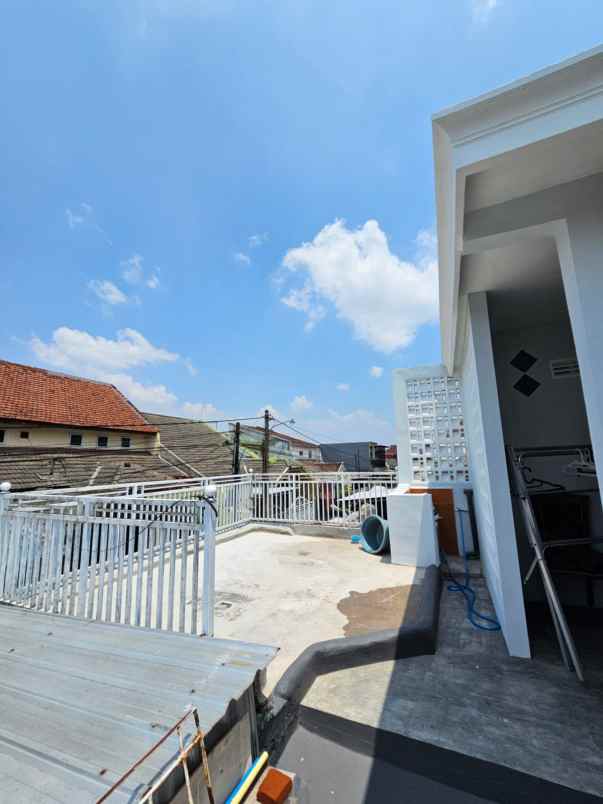 rumah 2 lantai lokasi sawojajar butuh cepat