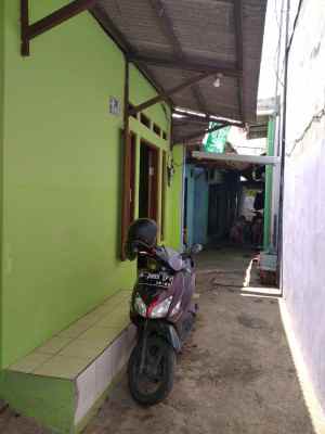 rumah 2 lt dekat gerbang tol pondok gede bekasi
