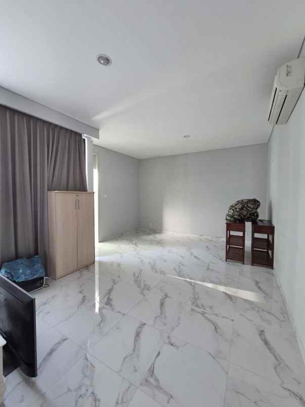 rumah aruba villa pakuwon city minimalis siap huni