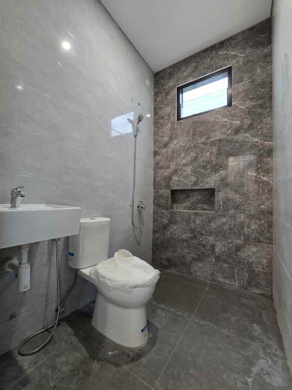 rumah baru dekat mal arion rawamangun