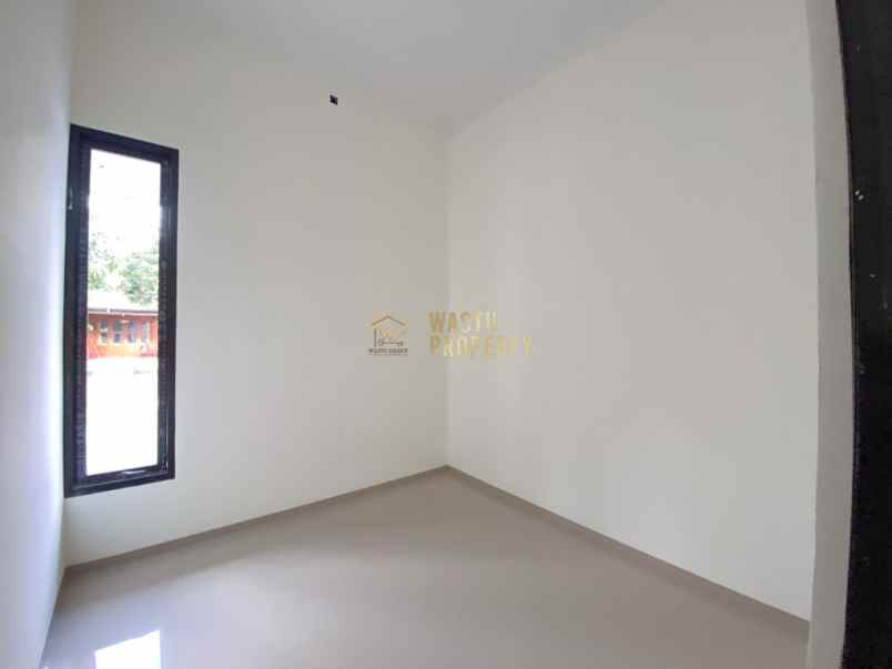 rumah baru lokasi premium dekat kampus uii